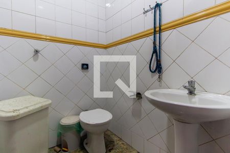 Casa à venda com 300m², 3 quartos e 2 vagasBanheiro 4