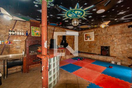 Casa à venda com 300m², 3 quartos e 2 vagasSalão