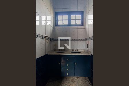 Casa à venda com 300m², 3 quartos e 2 vagasBanheiro da Suíte 1