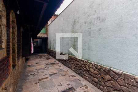 Casa à venda com 300m², 3 quartos e 2 vagasCorredor Lateral