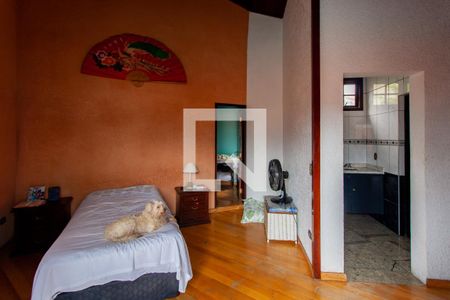 Casa à venda com 300m², 3 quartos e 2 vagasSuíte