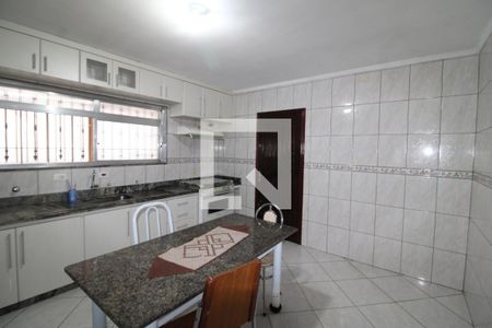 Casa à venda com 177m², 3 quartos e 2 vagasCozinha