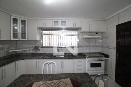 Casa à venda com 177m², 3 quartos e 2 vagasCozinha