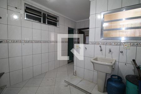 Casa à venda com 177m², 3 quartos e 2 vagasÁrea de Serviço