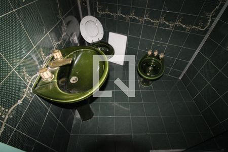 Casa à venda com 177m², 3 quartos e 2 vagasBanheiro 2