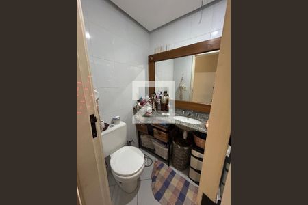 Apartamento à venda com 120m², 2 quartos e 1 vagaBanheiro da Suíte