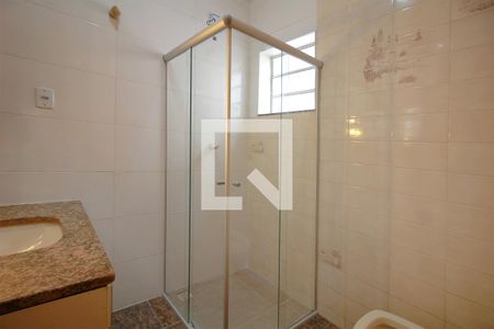 Banheiro de apartamento para alugar com 1 quarto, 79m² em Concórdia, Belo Horizonte