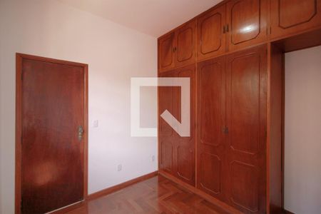 Quarto 1 de apartamento para alugar com 1 quarto, 79m² em Concórdia, Belo Horizonte