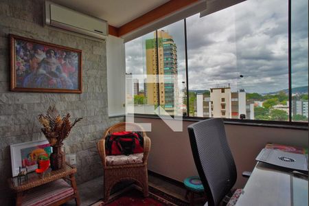 Escritório de apartamento à venda com 4 quartos, 208m² em Petrópolis, Porto Alegre