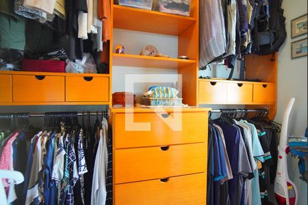 Apartamento à venda com 208m², 4 quartos e 3 vagasSuíte - Closet