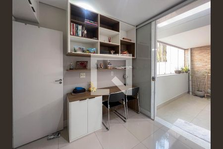 Quarto 1 de apartamento à venda com 3 quartos, 151m² em Buritis, Belo Horizonte