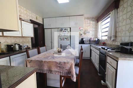 Casa à venda com 290m², 5 quartos e 4 vagasCozinha