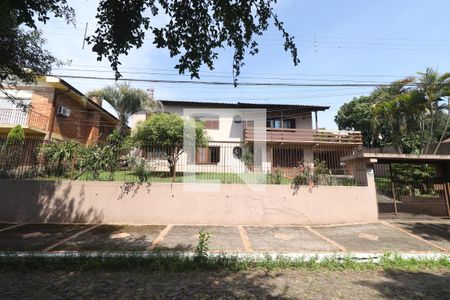 Casa à venda com 290m², 5 quartos e 4 vagasFachada