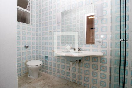 Apartamento para alugar com 230m², 4 quartos e 1 vaga Apartamento para alugar com 230m², 4 quartos e 1 vagaBanheiro do Quarto 4