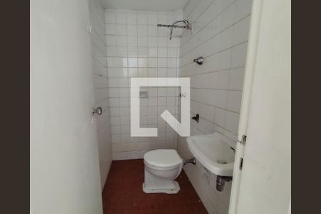 Apartamento para alugar com 230m², 4 quartos e 1 vaga Apartamento para alugar com 230m², 4 quartos e 1 vagaBanheiro de Serviço