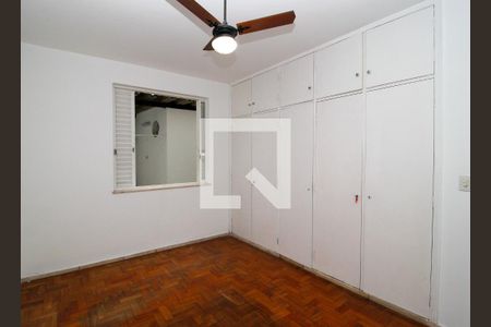 Apartamento para alugar com 230m², 4 quartos e 1 vaga Apartamento para alugar com 230m², 4 quartos e 1 vagaQuarto 4