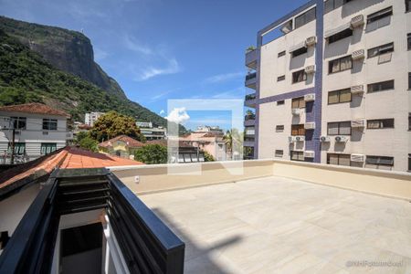 Casa à venda com 238m², 3 quartos e 2 vagasÁrea Externa