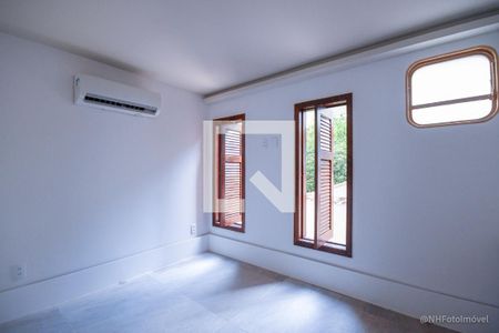 Casa à venda com 238m², 3 quartos e 2 vagasQuarto
