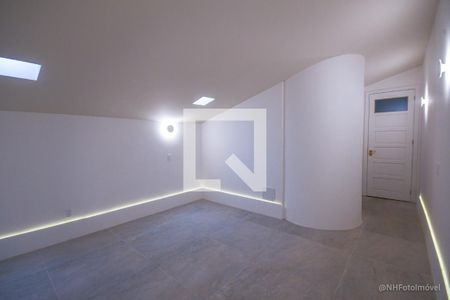 Casa à venda com 238m², 3 quartos e 2 vagasSala