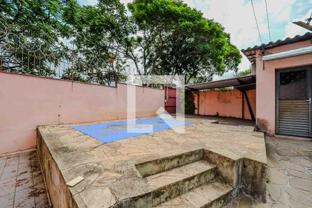 Casa à venda com 284m², 4 quartos e 4 vagas Casa à venda com 284m², 4 quartos e 4 vagasPiscina/Pátio