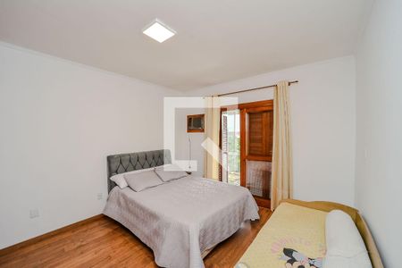 Casa à venda com 284m², 4 quartos e 4 vagas Casa à venda com 284m², 4 quartos e 4 vagasQuarto 2