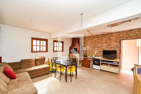 Casa à venda com 284m², 4 quartos e 4 vagas Casa à venda com 284m², 4 quartos e 4 vagasEspaço Gourmet/Garagem