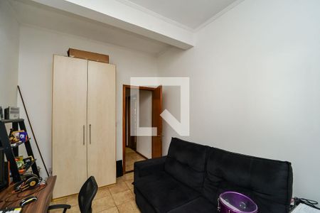 Casa à venda com 284m², 4 quartos e 4 vagas Casa à venda com 284m², 4 quartos e 4 vagasEscritório