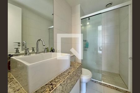 Apartamento à venda com 85m², 2 quartos e 1 vagaSuíte - Banheiro