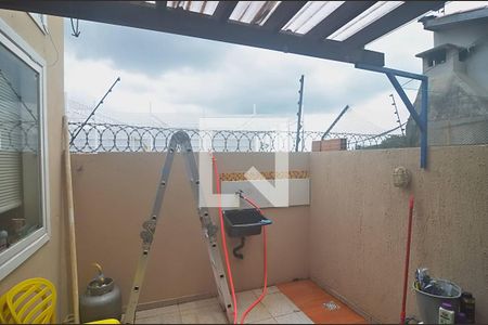 Casa de condomínio à venda com 80m², 2 quartos e 2 vagasÁrea de serviço