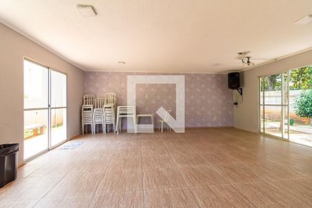 Apartamento para alugar com 39m², 2 quartos e 1 vaga Apartamento para alugar com 39m², 2 quartos e 1 vagaÁrea comum - Salão de festas