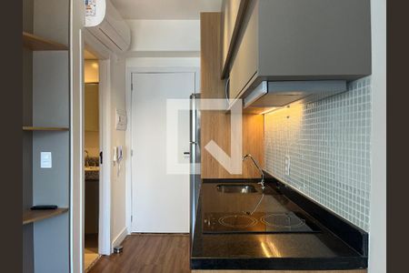 Cozinha de apartamento para alugar com 1 quarto, 25m² em Perdizes, São Paulo
