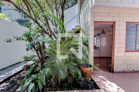 Casa à venda com 200m², 3 quartos e 4 vagasVista do Quarto 2