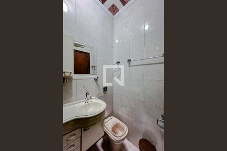 Casa à venda com 200m², 3 quartos e 4 vagasBanheiro