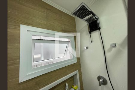 Casa à venda com 100m², 2 quartos e 2 vagasBanheiro quarto 1