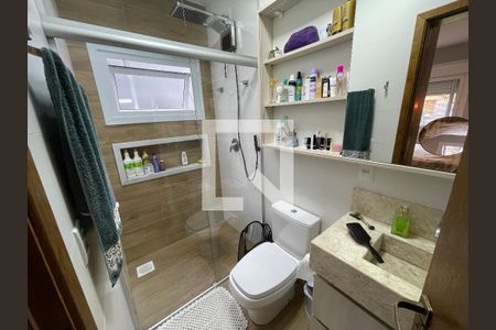Casa à venda com 100m², 2 quartos e 2 vagasBanheiro quarto 1