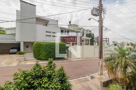 Casa à venda com 357m², 4 quartos e 2 vagasVista
