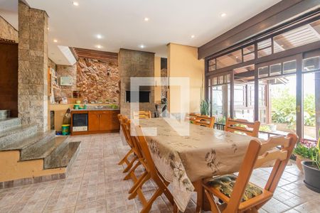Casa à venda com 357m², 4 quartos e 2 vagasÁrea Externa