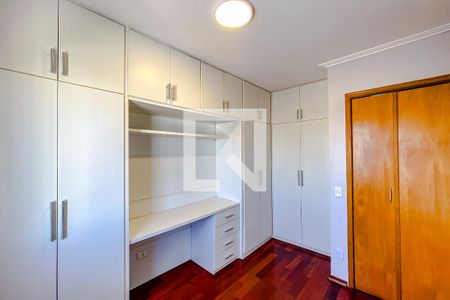 Apartamento para alugar com 77m², 2 quartos e 1 vagaQuarto 2