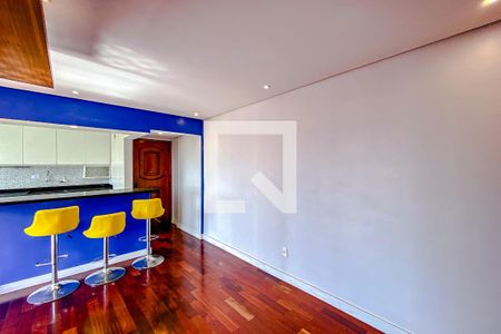 Apartamento para alugar com 77m², 2 quartos e 1 vagaSala
