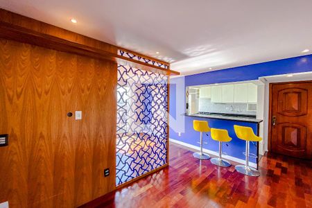 Apartamento para alugar com 77m², 2 quartos e 1 vagaSala
