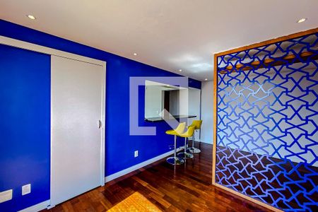 Apartamento para alugar com 77m², 2 quartos e 1 vagaSala