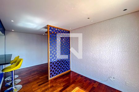 Apartamento para alugar com 77m², 2 quartos e 1 vagaSala