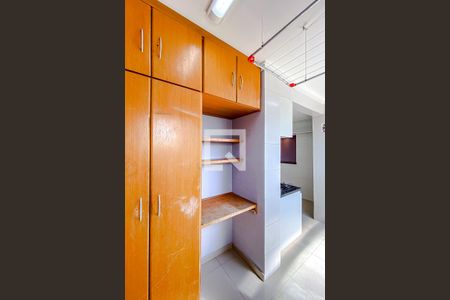 Apartamento para alugar com 77m², 2 quartos e 1 vagaÁrea de Serviço
