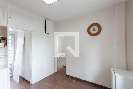 Apartamento à venda com 120m², 4 quartos e 1 vagaQuarto 2