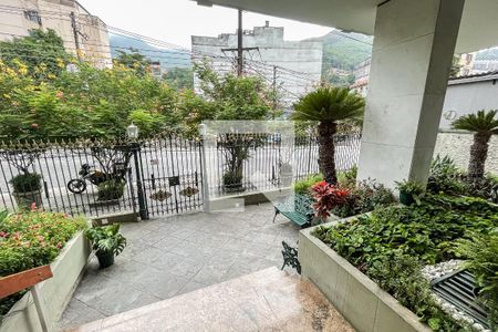 Apartamento à venda com 120m², 4 quartos e 1 vagaFachada