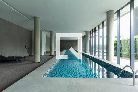 Studio à venda com 57m², 1 quarto e 1 vaga Studio à venda com 57m², 1 quarto e 1 vagaPiscina Coberta