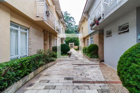 Casa de condomínio à venda com 136m², 3 quartos e 4 vagas Casa de condomínio à venda com 136m², 3 quartos e 4 vagasÁrea comum