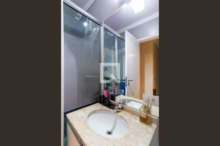 Casa de condomínio à venda com 136m², 3 quartos e 4 vagas Casa de condomínio à venda com 136m², 3 quartos e 4 vagasBanheiro 2