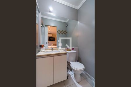 Casa de condomínio à venda com 136m², 3 quartos e 4 vagas Casa de condomínio à venda com 136m², 3 quartos e 4 vagasBanheiro