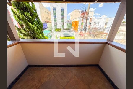 Casa à venda com 480m², 4 quartos e 5 vagasSala 2